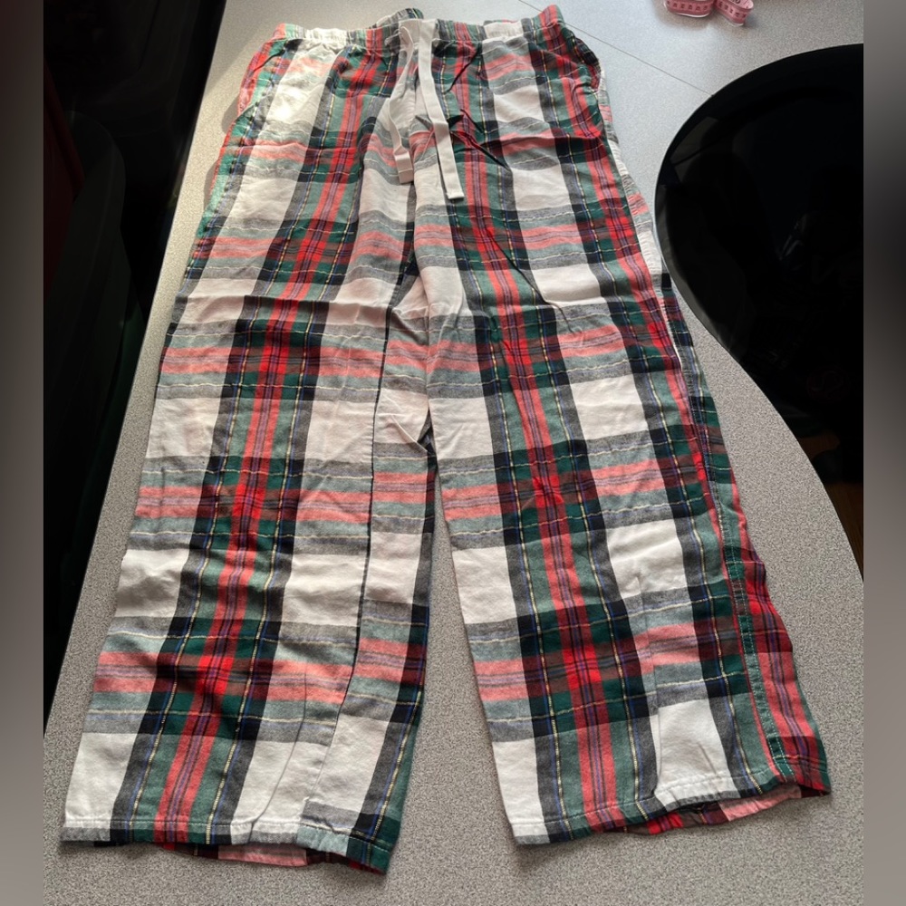 Victoria’s Secret Plaid Pj Bottoms Size Medium